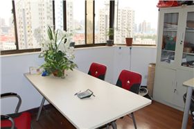 海纳租车会客室